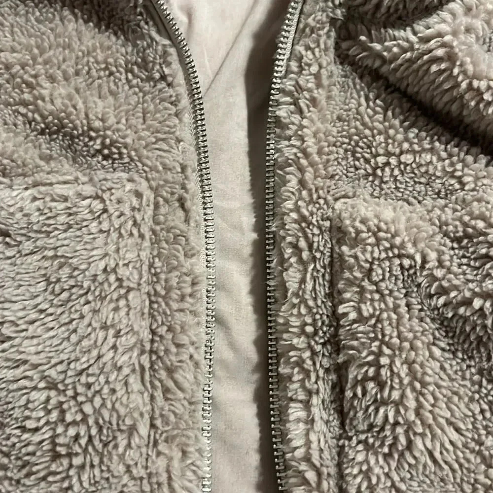 Urban Outfitters Cropped Teddy Bear Jacket Sz L - Picture 14 of 16